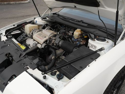 Used 1990 Buick Reatta Convertible image 82