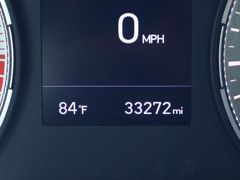 Used 2021 Hyundai Venue SEL w/ Premium Package image 29