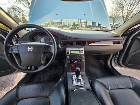 Used 2008 Volvo XC70 3.2 image 18