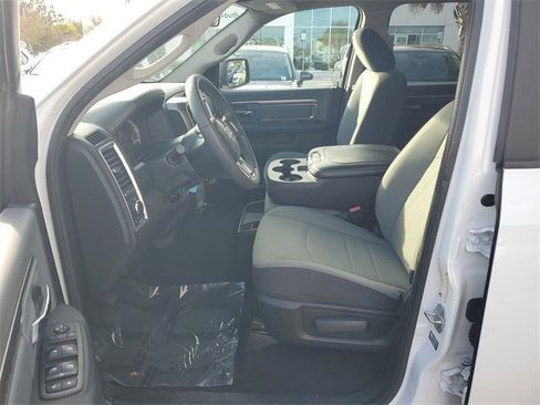 Used 2021 RAM 1500 Classic SLT image 15