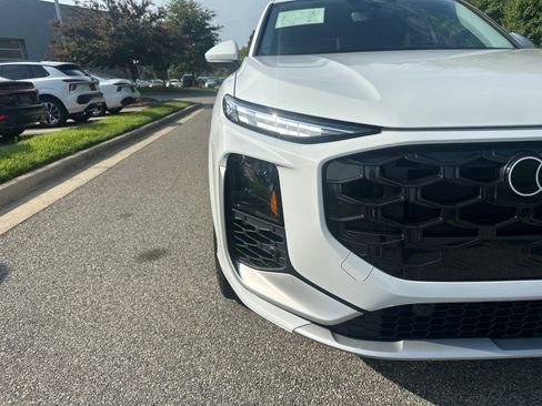 Certified 2026 Audi Q3 quattro 2.0T AWD/4WD image 24