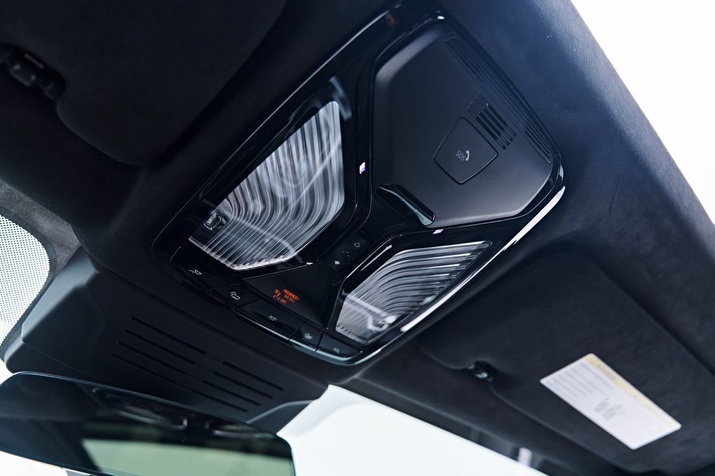 Used 2025 BMW ALPINA XB7 AWD/4WD image 93