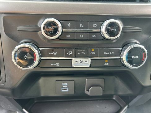 Used 2024 Ford F150 XLT AWD/4WD image 26