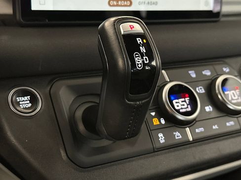 Used 2022 Land Rover Defender 110 S image 24