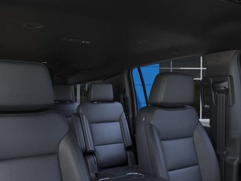New 2026 Chevrolet Suburban LT w/ Comfort Package AWD/4WD image 24