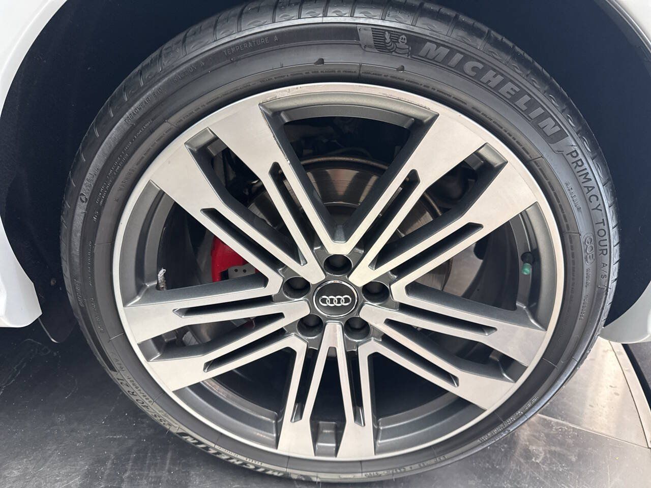 Used 2020 Audi SQ5 Premium Plus w/ Premium Plus Package AWD/4WD image 32