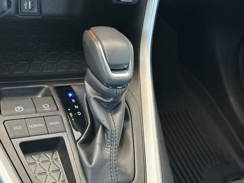 Used 2024 Toyota RAV4 XLE Premium image 23