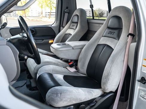 Used 2001 Ford F150 Lightning image 19