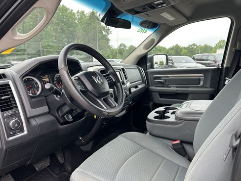 Used 2017 RAM 1500 Classic SLT AWD/4WD image 3