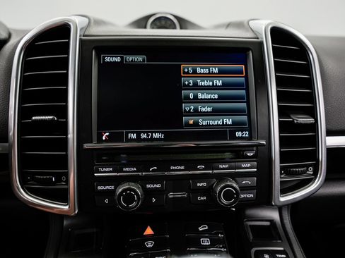 Used 2015 Porsche Cayenne Diesel AWD/4WD image 13