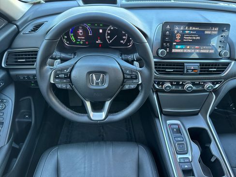 Used 2019 Honda Accord Touring image 14