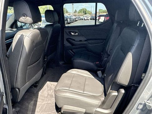 Certified 2023 Chevrolet Traverse LT w/ LT Premium Package AWD/4WD image 25