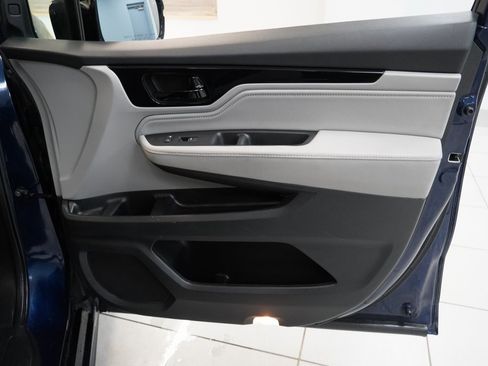 Used 2022 Honda Odyssey Elite image 31