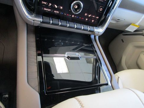 New 2026 GMC Yukon Denali w/ Denali Reserve Package RWD image 49