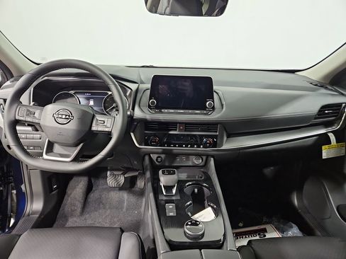 New 2026 Nissan Rogue SV AWD/4WD image 12