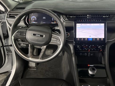 Used 2023 Jeep Grand Cherokee L Limited w/ Luxury Tech Group II image 14