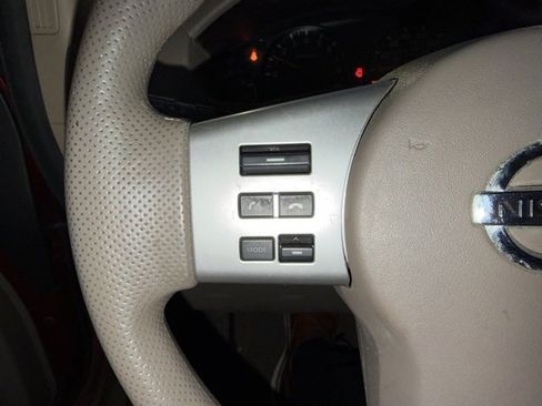 Used 2013 Nissan Frontier SV image 16