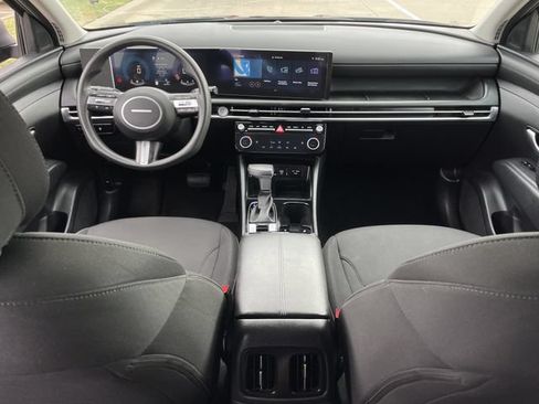 Used 2025 Hyundai Tucson SEL FWD image 9