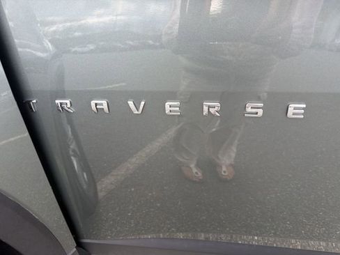 Used 2023 Chevrolet Traverse LT w/ LPO, Floor Liner Package AWD/4WD image 33