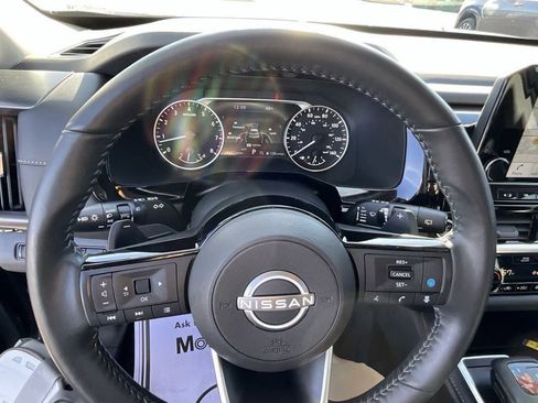 Certified 2024 Nissan Pathfinder SL w/ Lighting Package (N92) image 61