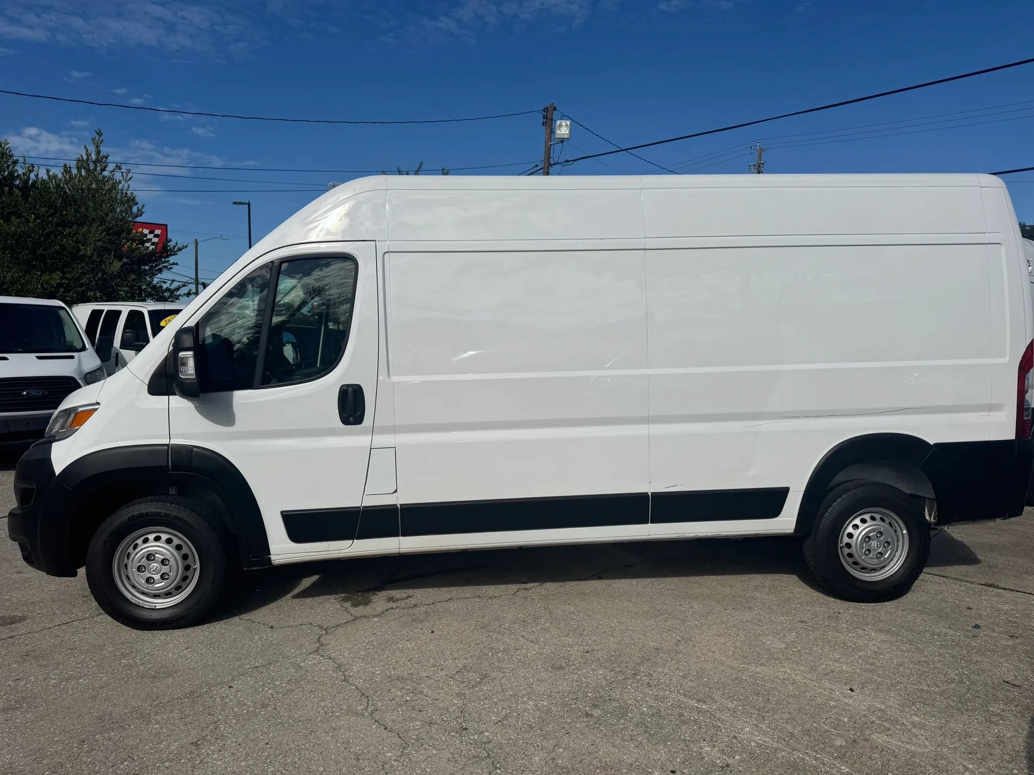 Used 2025 RAM ProMaster 2500 w/ Convenience Group FWD image 6