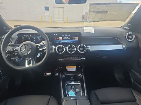 New 2026 Mercedes-Benz GLB 35 AMG 4MATIC image 12