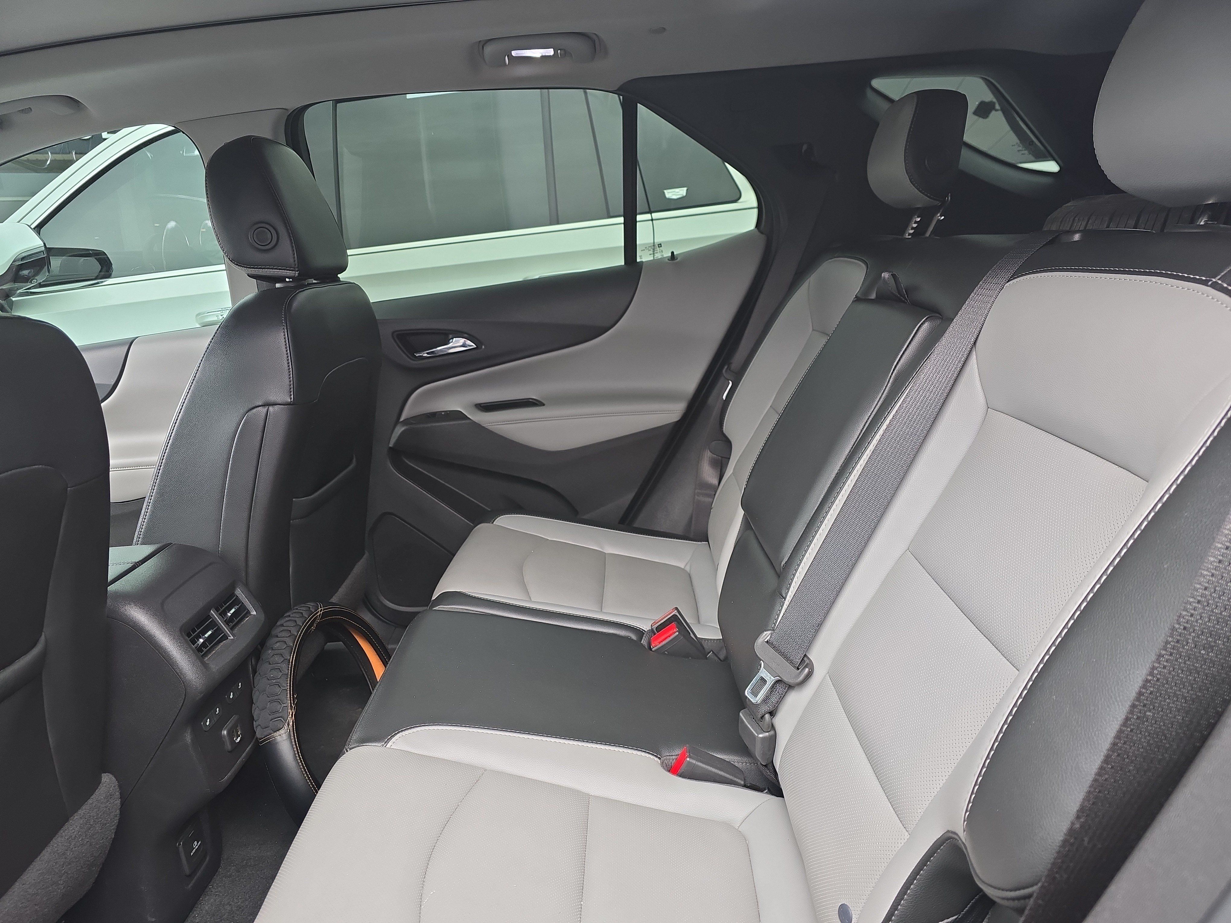 Used 2019 Chevrolet Equinox Premier AWD/4WD image 32