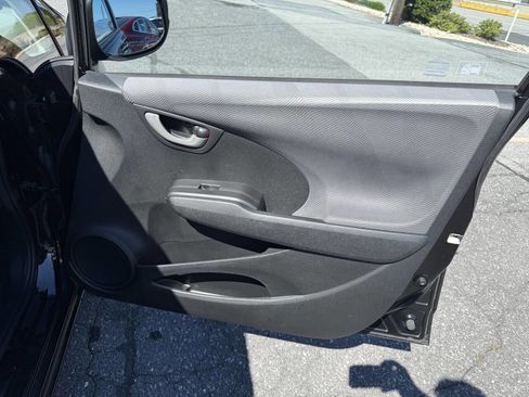 Used 2011 Honda Fit image 19