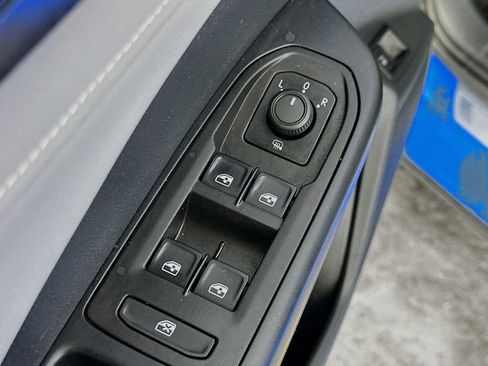 Used 2024 Volkswagen Taos SE AWD/4WD image 20