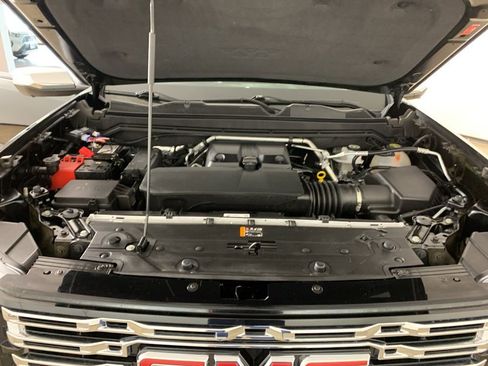 Used 2025 GMC Canyon Denali AWD/4WD image 42
