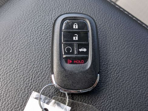 Used 2025 Honda Civic Sport image 28