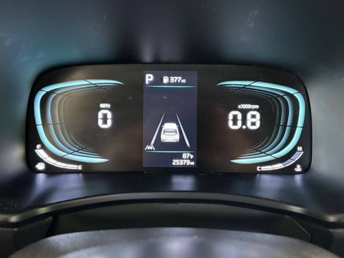 Used 2025 Kia Soul LX w/ LX Technology Package FWD image 38