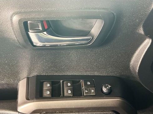 Used 2021 Toyota Tacoma TRD Off-Road w/ Technology Package image 19