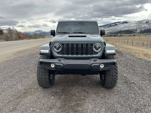Used 2025 Jeep Gladiator Sport AWD/4WD image 14