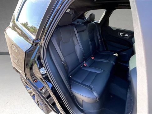 New 2026 Volvo XC60 B5 Ultra w/ Protection Package Premier AWD/4WD image 10