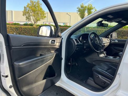 Used 2019 Jeep Grand Cherokee Altitude image 7