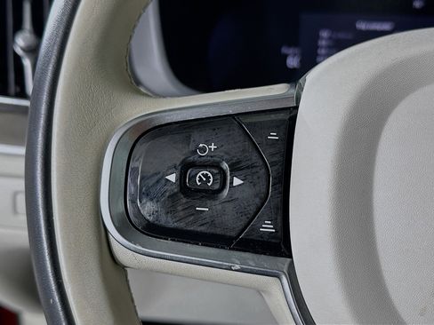 Used 2023 Volvo XC60 B5 Plus w/ Protection Package Premier image 16