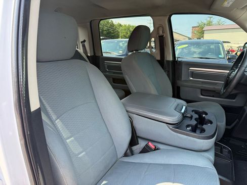 Used 2017 RAM 2500 SLT AWD/4WD image 18