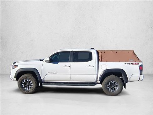 Used 2022 Toyota Tacoma TRD Off-Road image 9