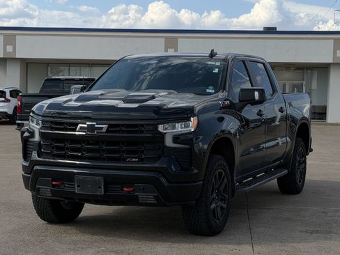 Used 2022 Chevrolet Silverado 1500 LT Trail Boss w/ LT Trail Boss Premium Package AWD/4WD image 8