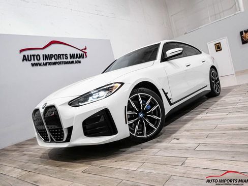 Used 2022 BMW i4 eDrive40 w/ M Sport Package image 97