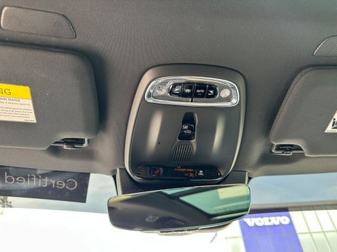 Used 2022 Volvo XC90 T8 R-Design w/ Advanced Package image 21