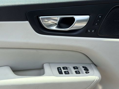 Certified 2023 Volvo XC60 B5 Plus w/ Protection Package Premier FWD image 12
