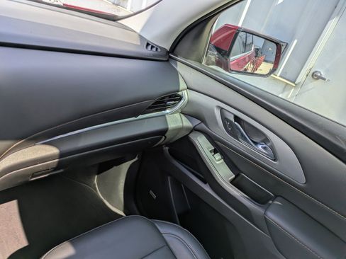 Used 2019 Chevrolet Traverse LT w/ LT Premium Package FWD image 14