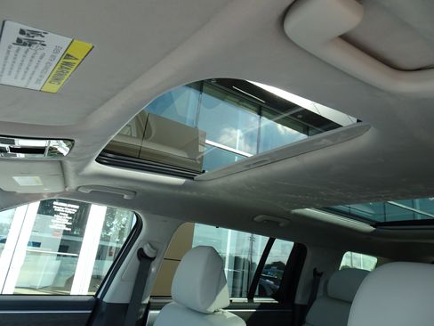 Used 2025 Hyundai Santa Fe Calligraphy image 11