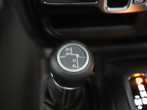 New 2025 Jeep Gladiator Sport image 23