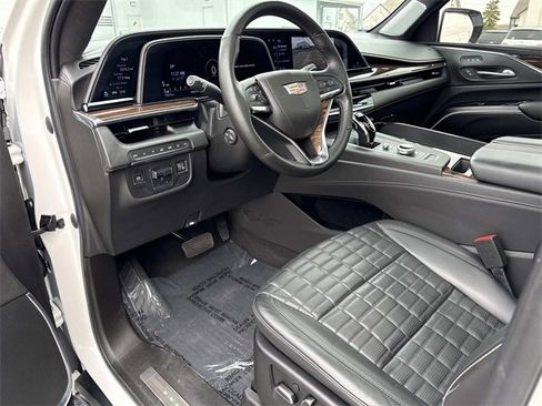 Used 2021 Cadillac Escalade ESV Premium Luxury Platinum image 11