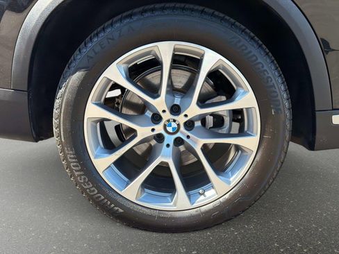 Used 2025 BMW X5 xDrive40i w/ Premium Essential Package AWD/4WD image 14