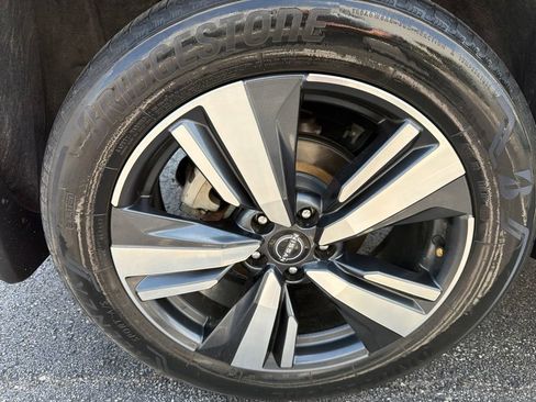 Used 2023 Nissan Rogue SL w/ SL Premium Package AWD/4WD image 9