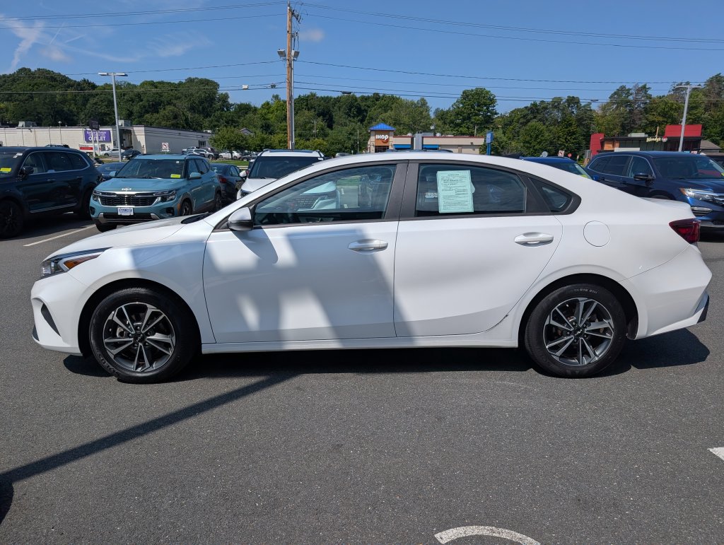 Used 2024 Kia Forte LXS w/ LXS Technology Package FWD image 7